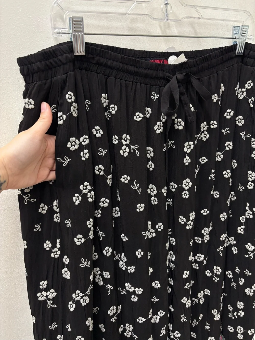 Johnny Was Black Floral Crop Wide-Leg Pants with Pink Floral Embroidery